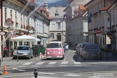 Kamnik obiskala bolna Karolina z družino  (1a)